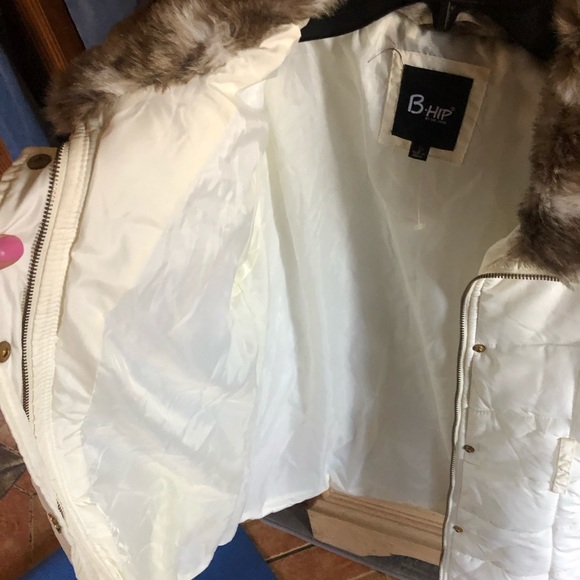 NWOT Faux fur lightweight coat or jacket - Picture 3 of 5